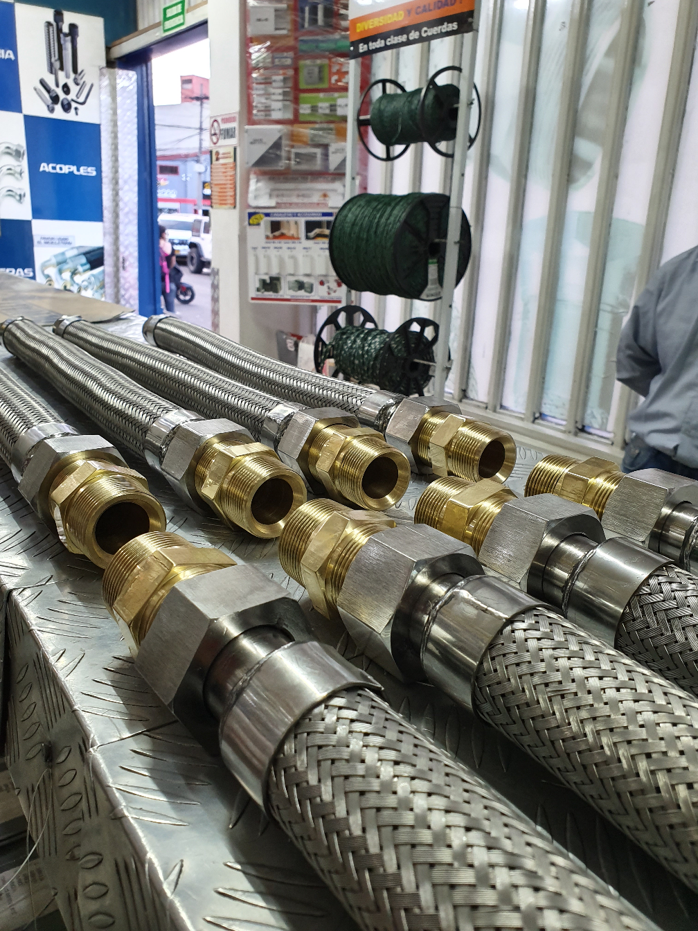Mangueras Industriales y Flexometálicas